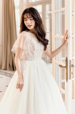 Nguyễn Ngọc Nữ - Top 10 Hoa Hậu Hoàn Vũ hóa cô dâu trong BST váy cưới mới của Bella Bridal dưới góc máy của TuArt